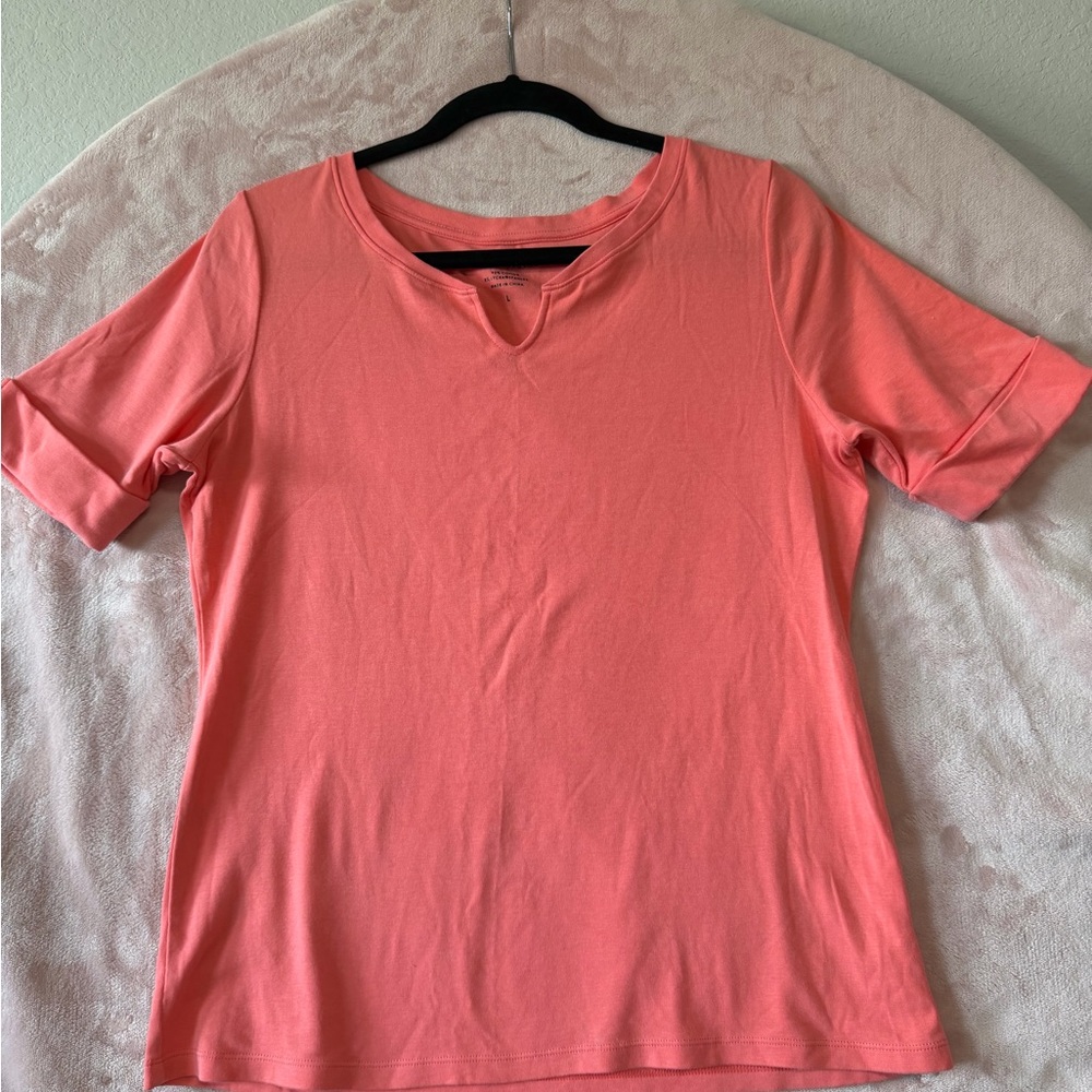 Ellen Tracy Coral Short Sleeve Top